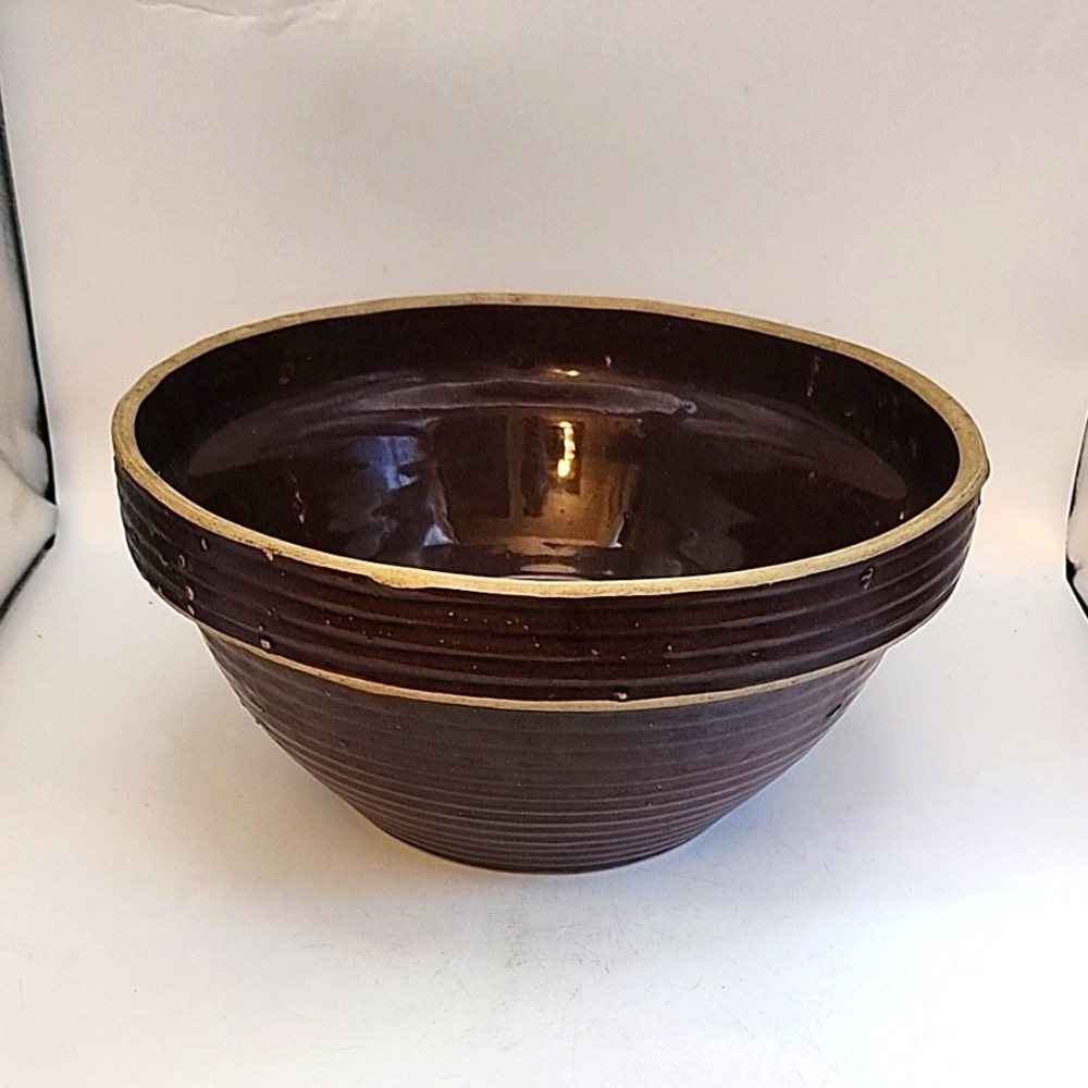 Antique Monmouth Pottery Ribbed Crockery Bowl 9"